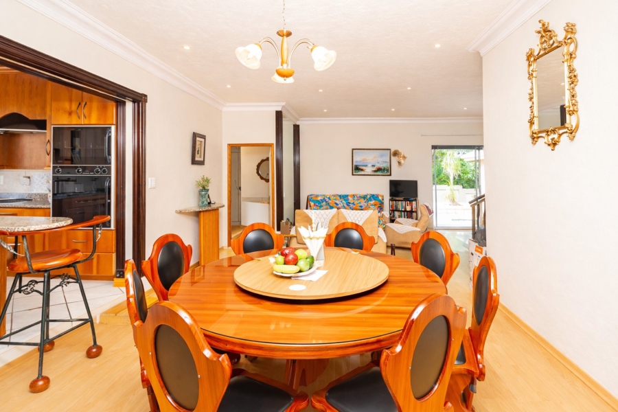 5 Bedroom Property for Sale in Caribbean Beach Club North West